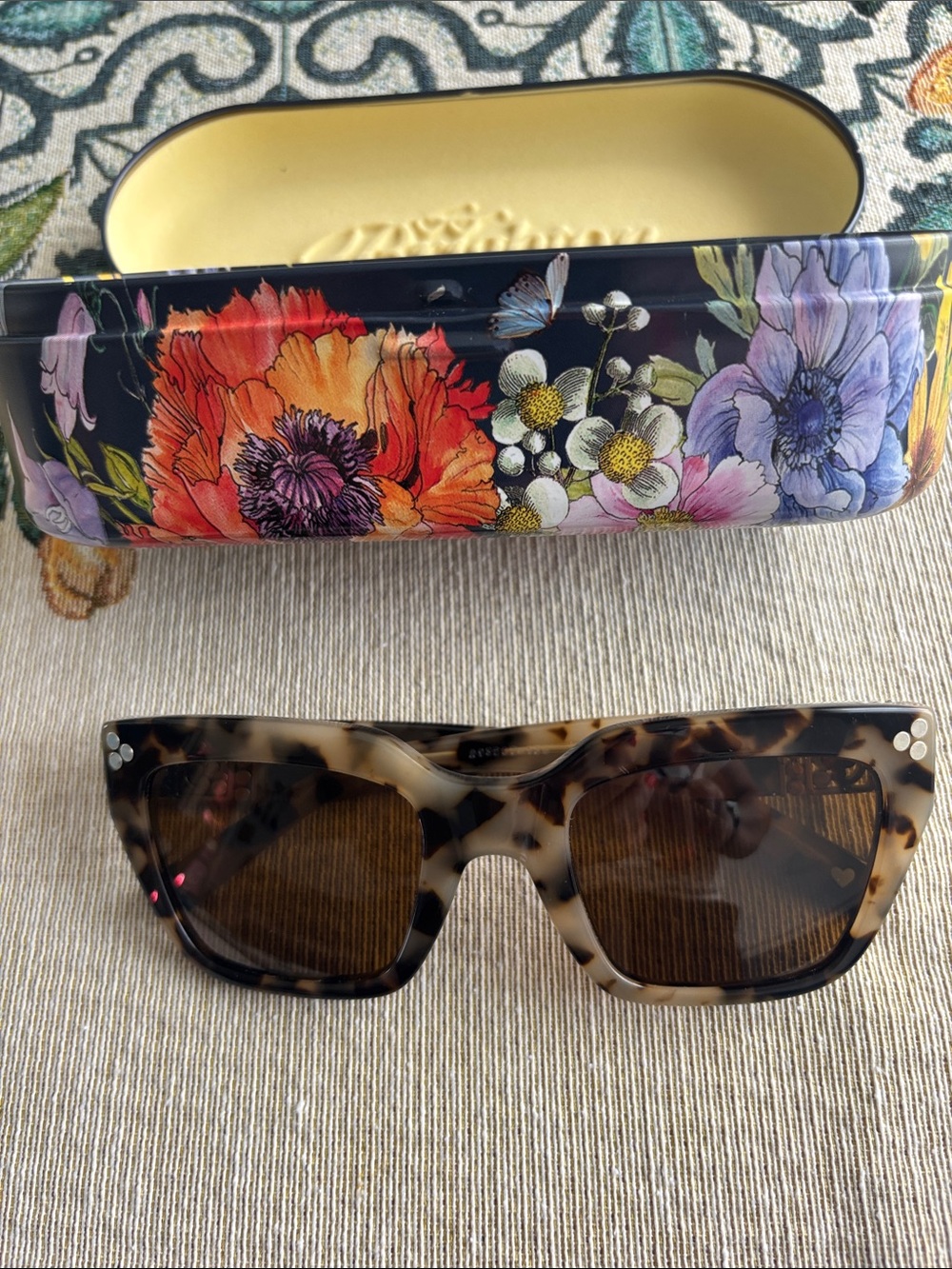 Brighton Contempo Dot Sunglasses - Picture 1 of 8